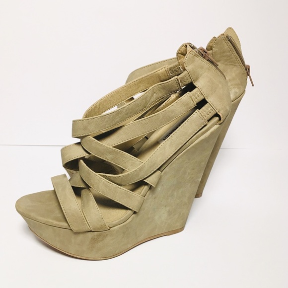 STEVE MADDEN SUMMER WEDGE - Picture 1 of 4